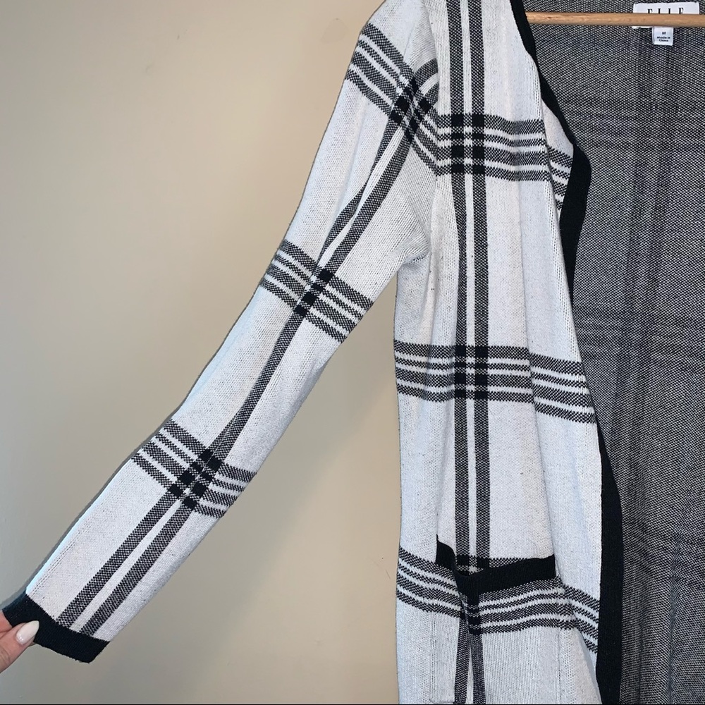 Elle | Front Open Longline Plaid Cardigan - Picture 4 of 7
